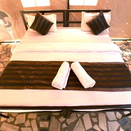 Hôtel Nova Patgar Tents à Bhuj Extérieur photo