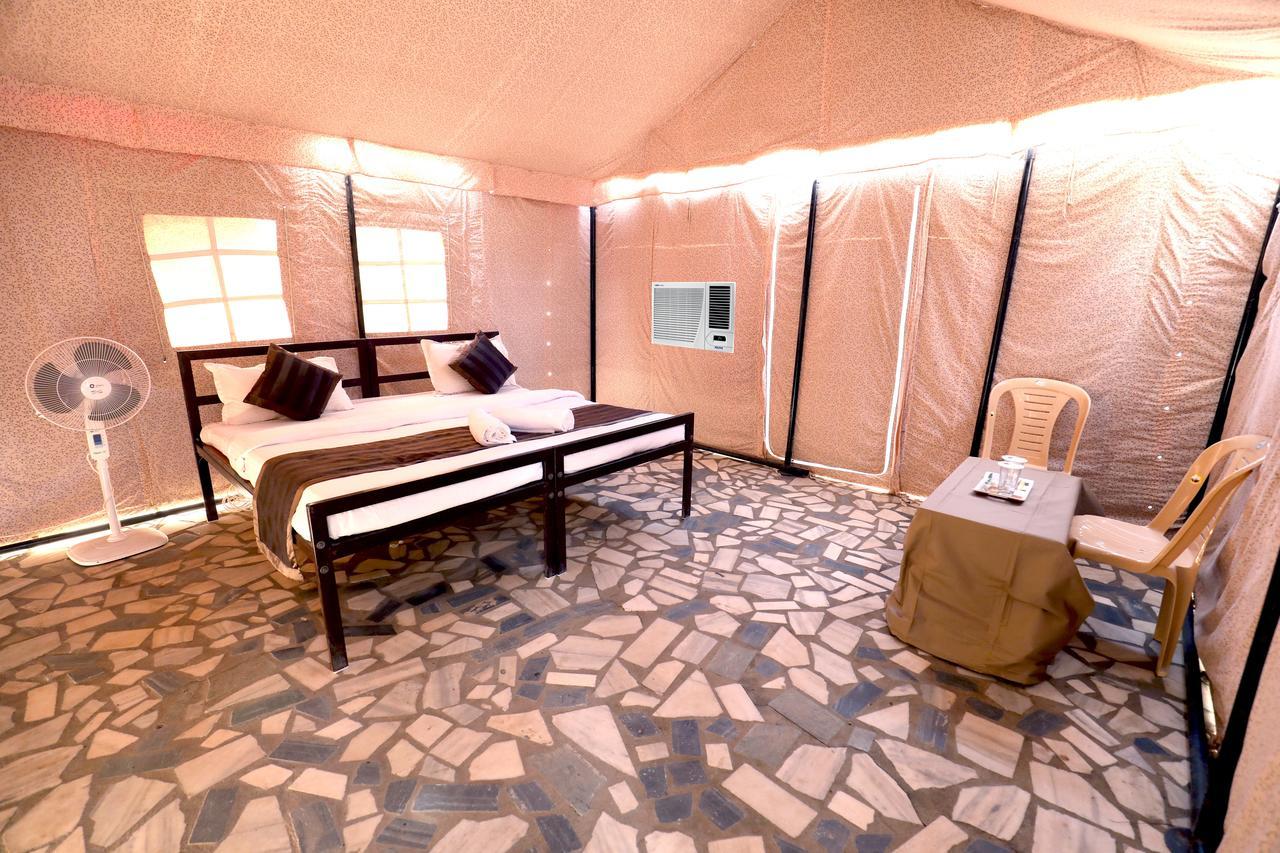 Hôtel Nova Patgar Tents à Bhuj Extérieur photo