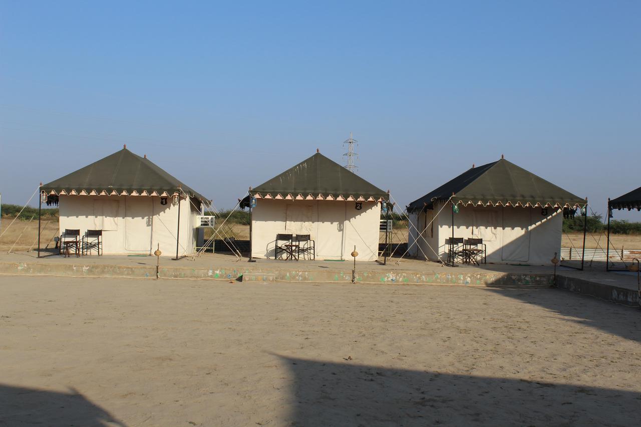 Hôtel Nova Patgar Tents à Bhuj Extérieur photo
