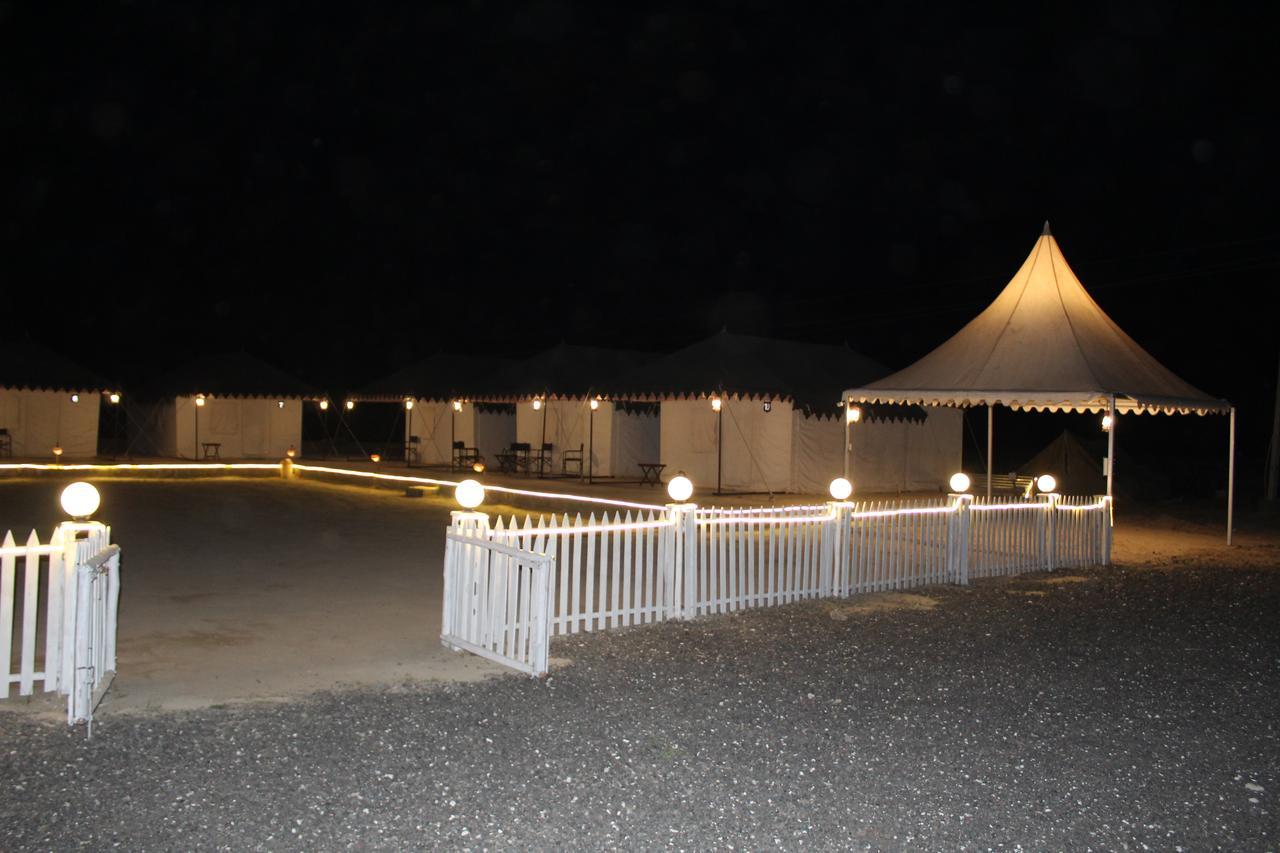 Hôtel Nova Patgar Tents à Bhuj Extérieur photo